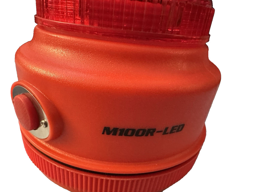 Railhead Multi-Mode 360 Strobe M100R-LED Magnetic Red Caution Light New