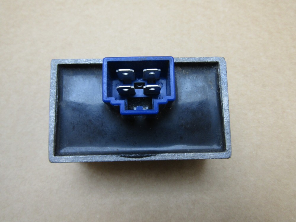 Honda CBF 125 2010 7,246 miles regulator rectifier (14237)
