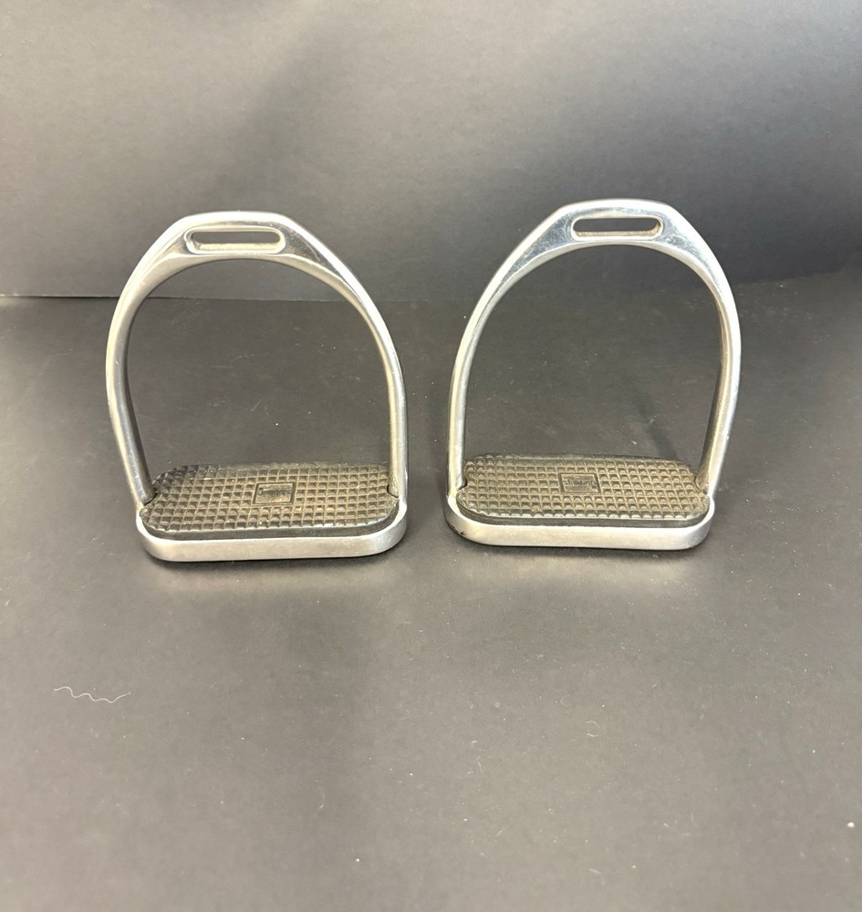Stubben Fillis Stirrups - Silver - Pair