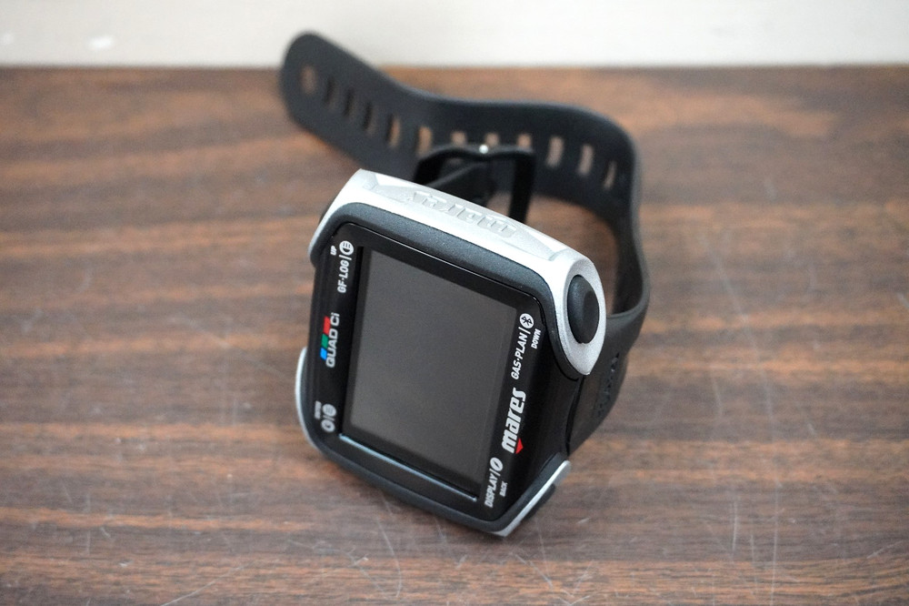Mares QUAD Ci Wrist Dive Computer Black/Silver Large Color Screen, Rechargeable