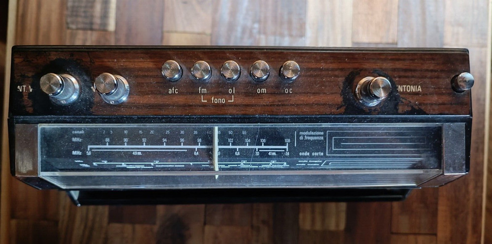 VINTAGE 70s Radio Transitor