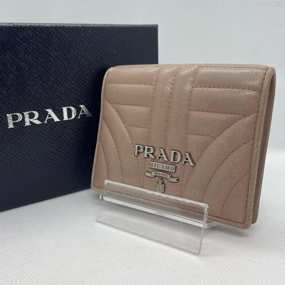 Authentic PRADA Saffiano wallet leather excellent gift