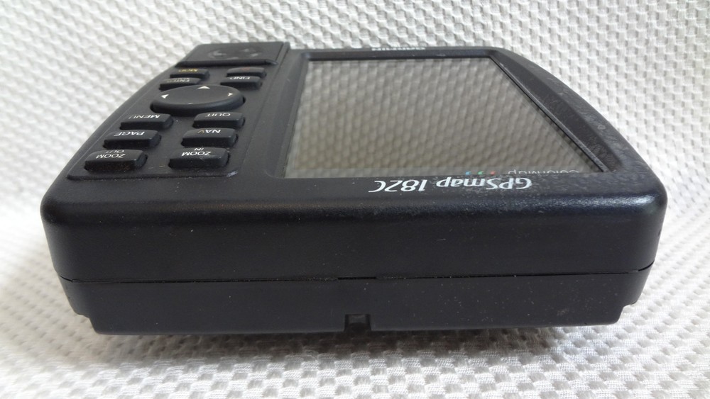 GARMIN GPSMAP 182C MARINE CHART PLOTTER FISHFINDER GPS UNIT w/ MOUNTING KNOBS