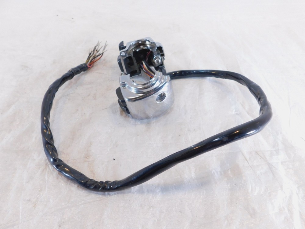 Harley Electra Glide Ultra Classic Chrome Left Handlebar Speaker Volume Switch