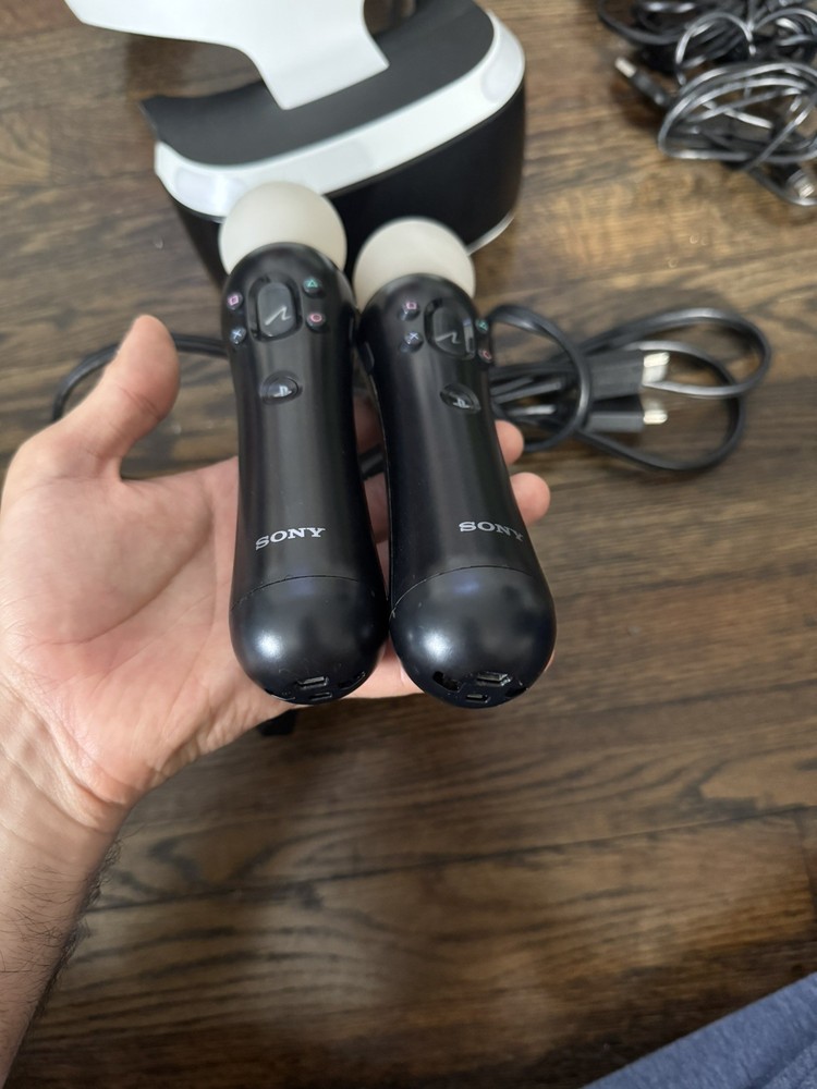 PlayStation VR (PSVR1) Complete Bundle with Original Box. Comes with everything.