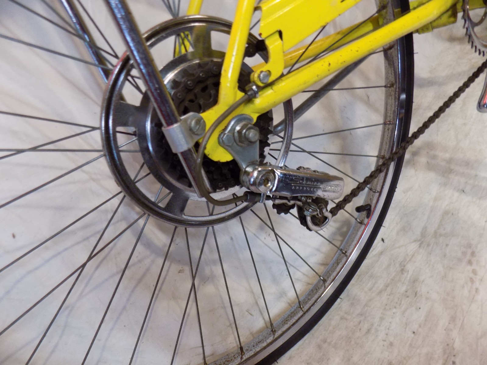 1975 SCHWINN COLLEGIATE 5-SPEED STINGRAY MANTA RAY FASTBACK SPORT VINTAGE BIKE!