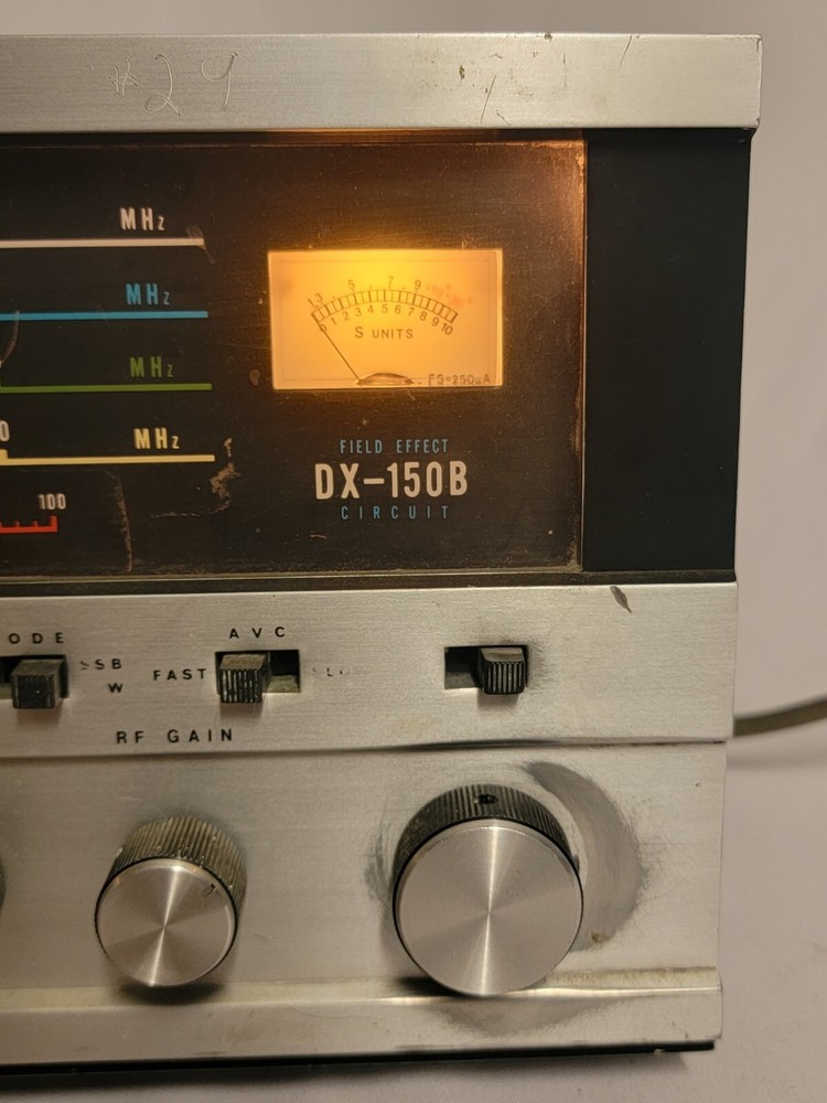 Realistic DX-150A Radio Shack AC/DC Solid State Communications Receiver UNTESTED