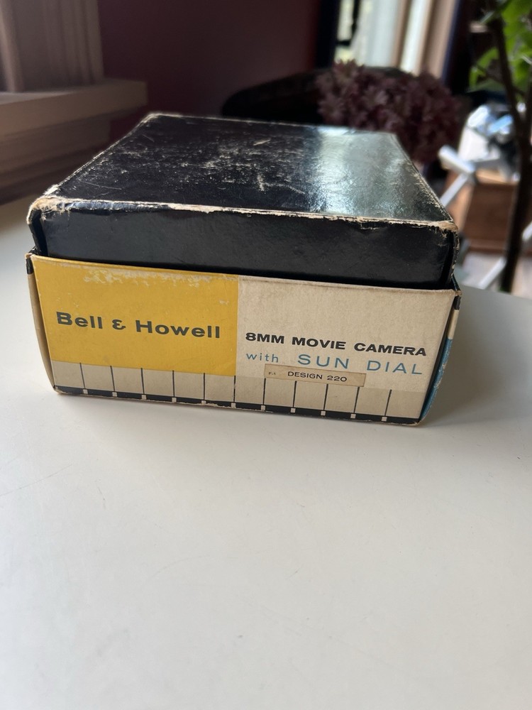 Bell & Howell Two Twenty 8MM Movie Camera Untested