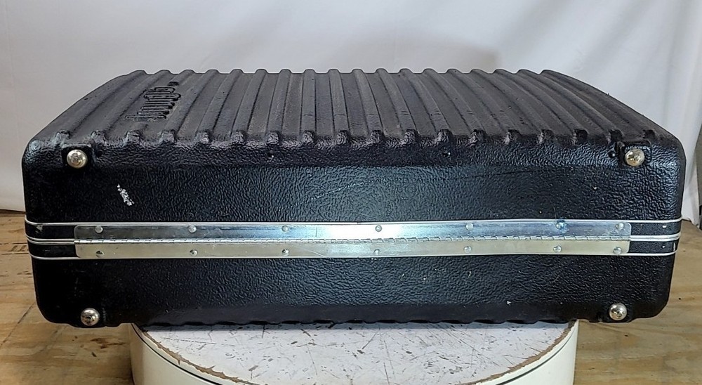 LOWEL Hard Case Large Black