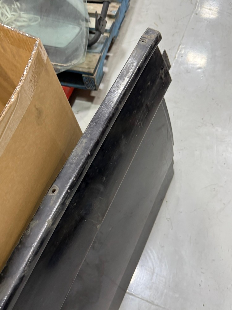 Freightliner Cascadia Left Side Fairing Panel Side Skirt 2008-2017