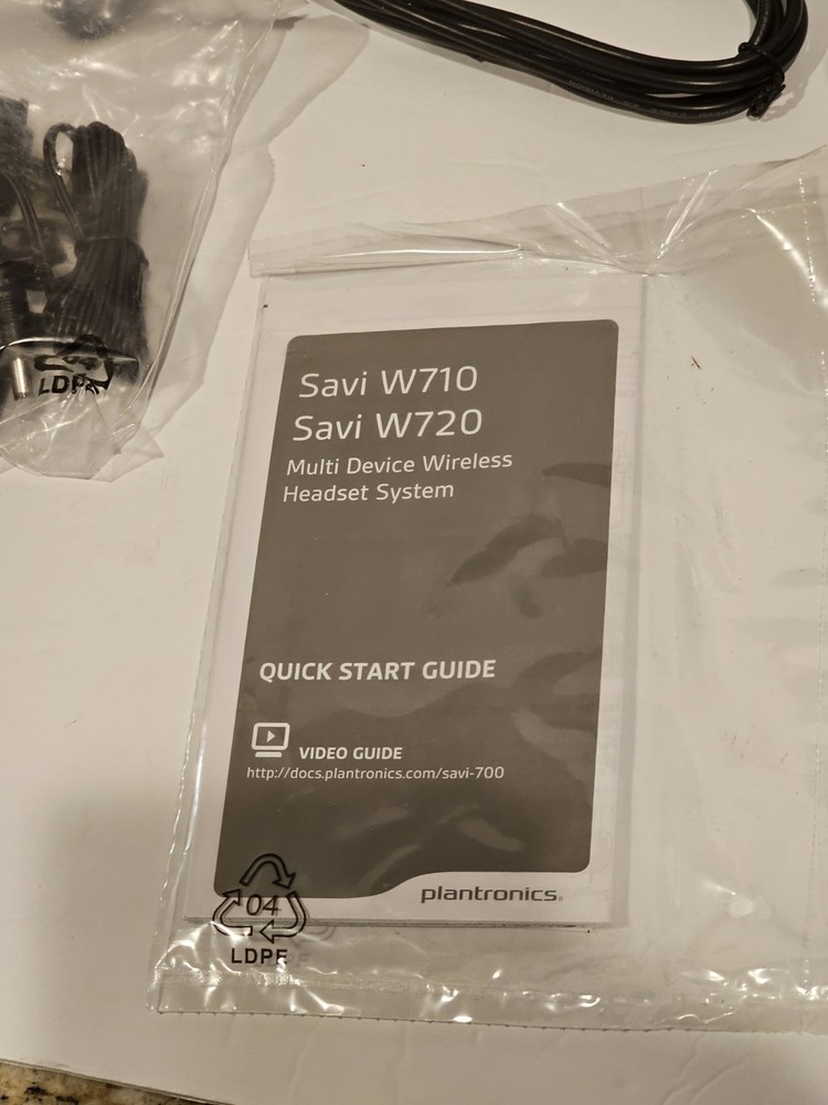 Plantronics Savi W720 Wireless Headset System 83544-01 Open Box READ - Peeling