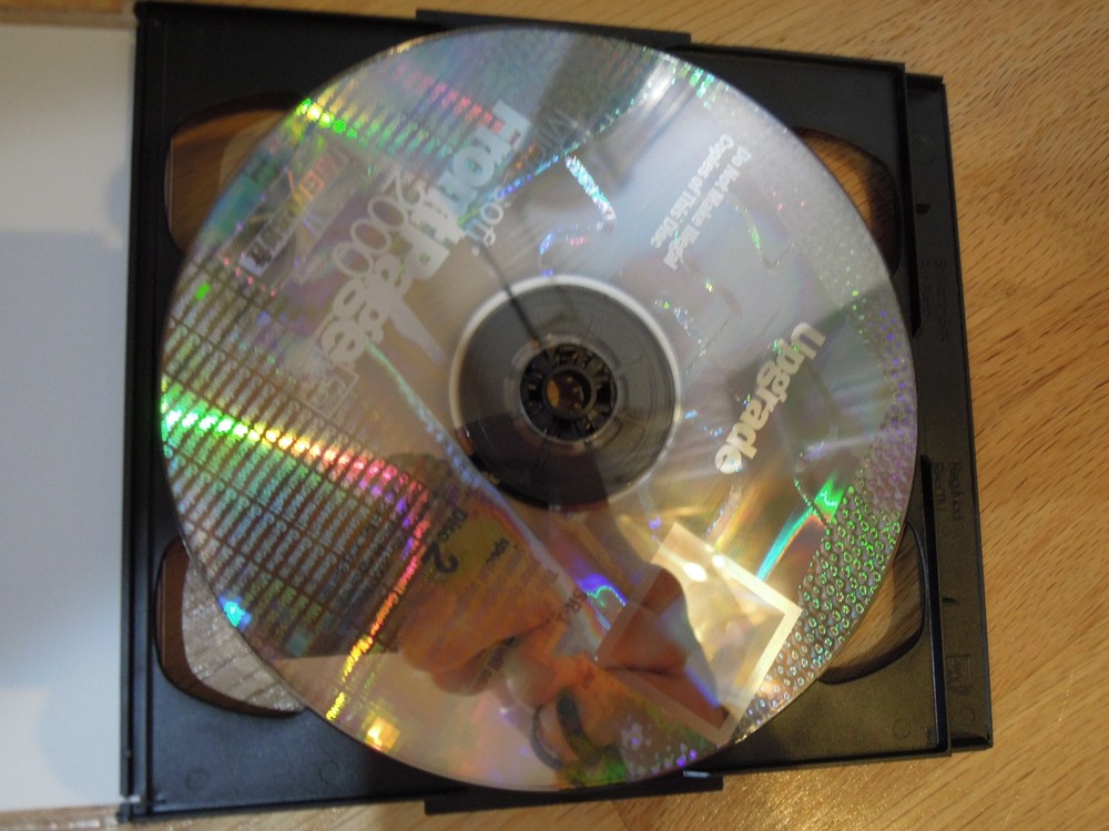 Microsoft FrontPage 2000 CD-ROM Upgrade w/ Product Key | Two CD Set