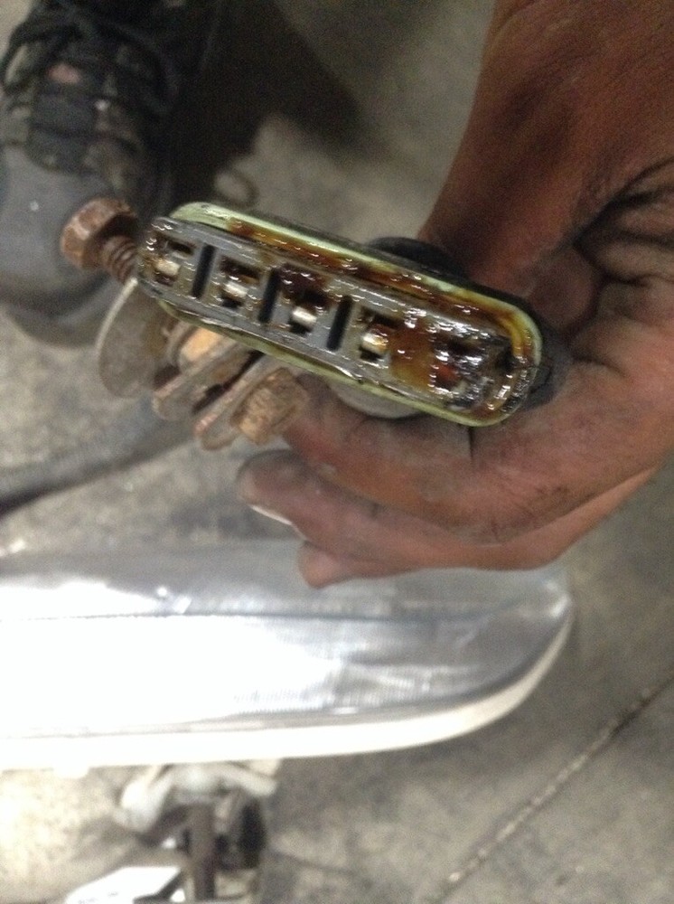 VOLVO VNM Headlamp Assembly