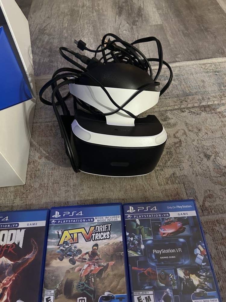 PlayStation PS4 VR Headset Bundle Set