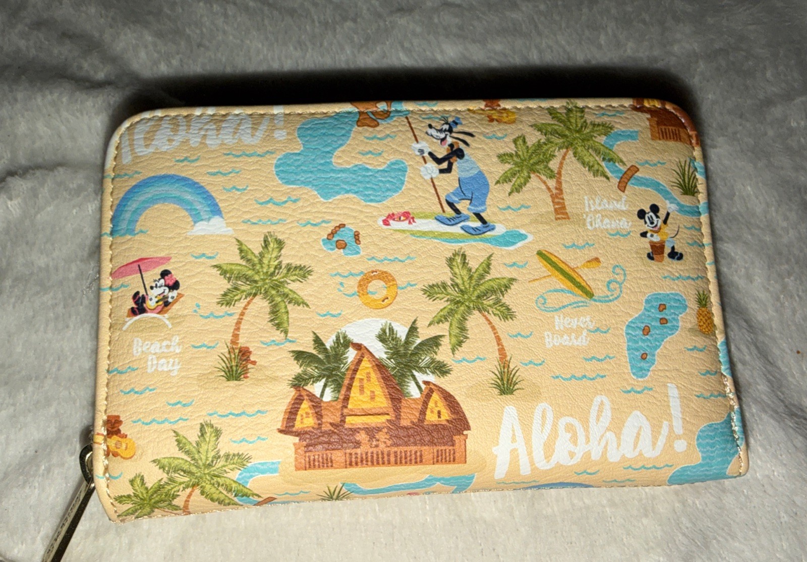 New! Disney Parks Aulani Loungefly Aloha Wallet