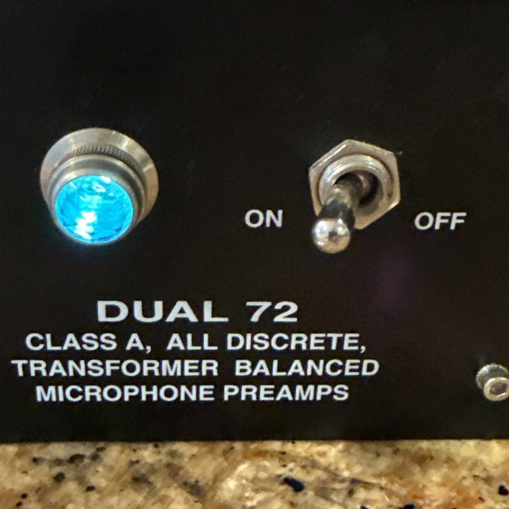 VINTECH AUDIO DUAL72 Mic Pre-Amp Processor Black. Class A, All Discrete.