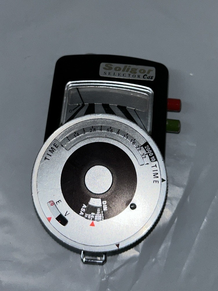 VINTAGE SOLIGOR SELECTOR CDS LIGHT METER- Untested
