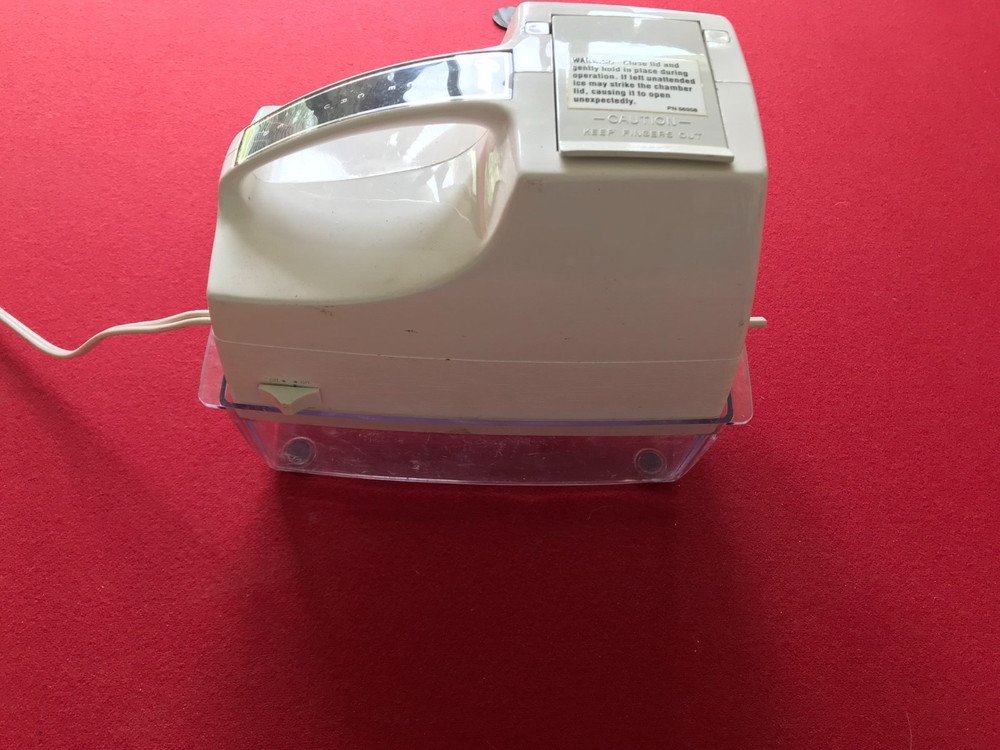 OSTER ICE CRUSHER VINTAGE