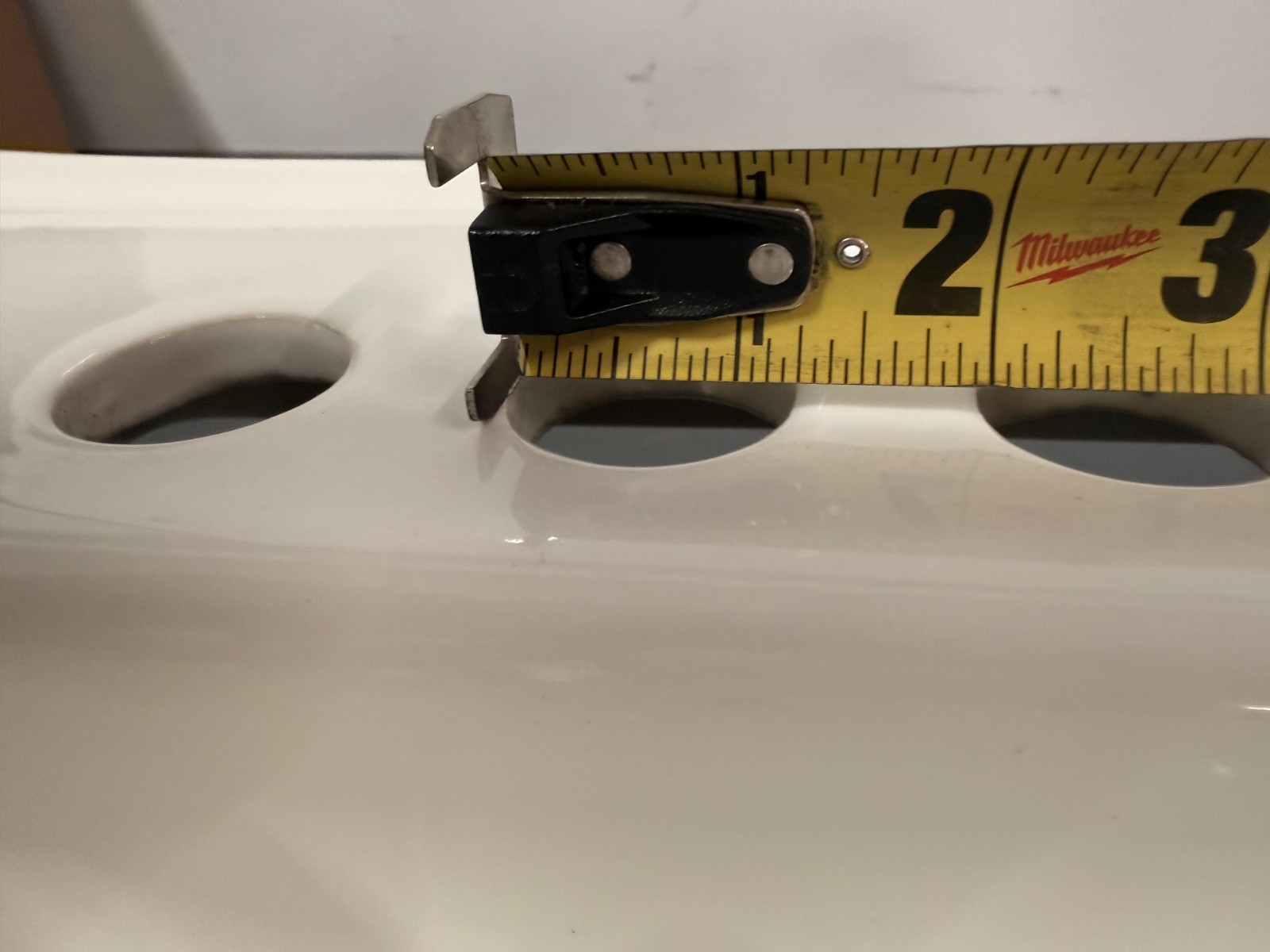 Cato White Caribe Jazmin 4" Faucet Centers Wall Mount Lavatory Sink 15035010100