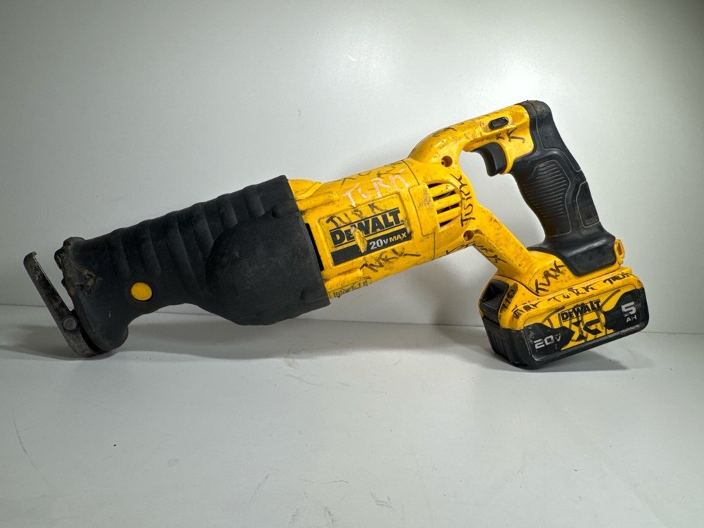 DEWALT DCS380 W/BAT (P17024223)