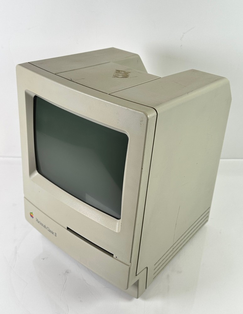 Vintage Apple M4150 MACINTOSH Classic II Computer