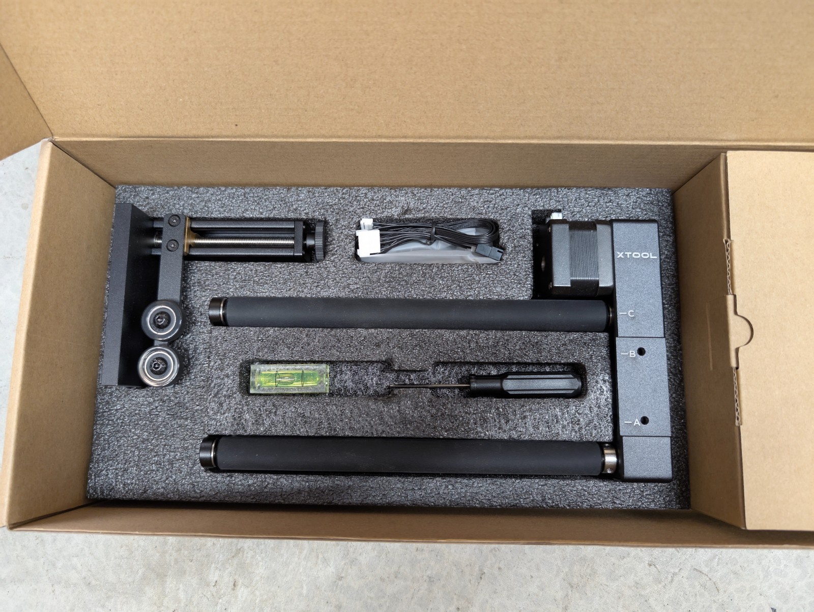 XTOOL RA2 Rotary Attachment 2 Pro (Compatible with D1 Pro Laser)