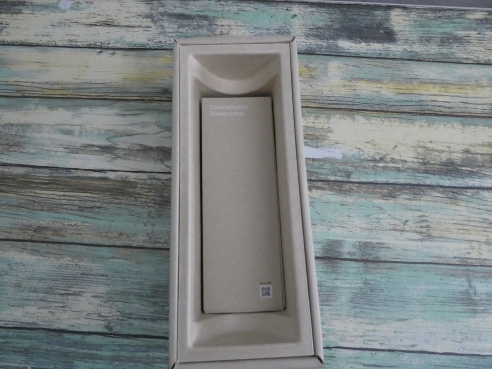 Sonos Roam 2 - White Portable Bluetooth Speaker - OPEN BOX - Tested