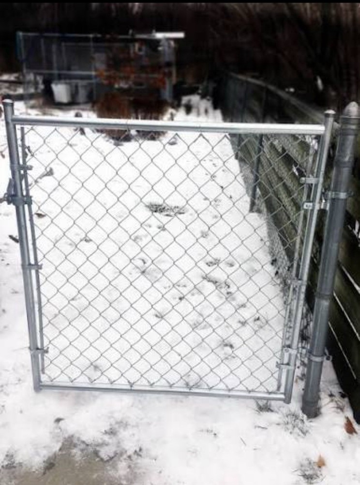 chain link fence gate