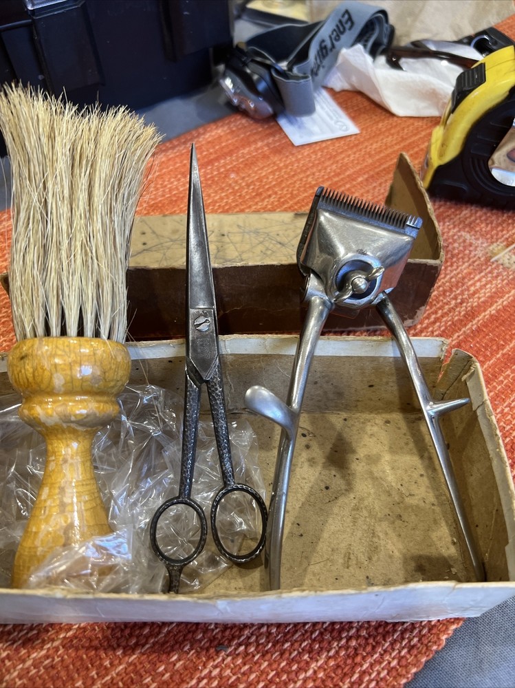 VINTAGE- BARBER'S SET- INCLUDES ORIGINAL HAND OSTER CLIPPER BOKER SCISSORS