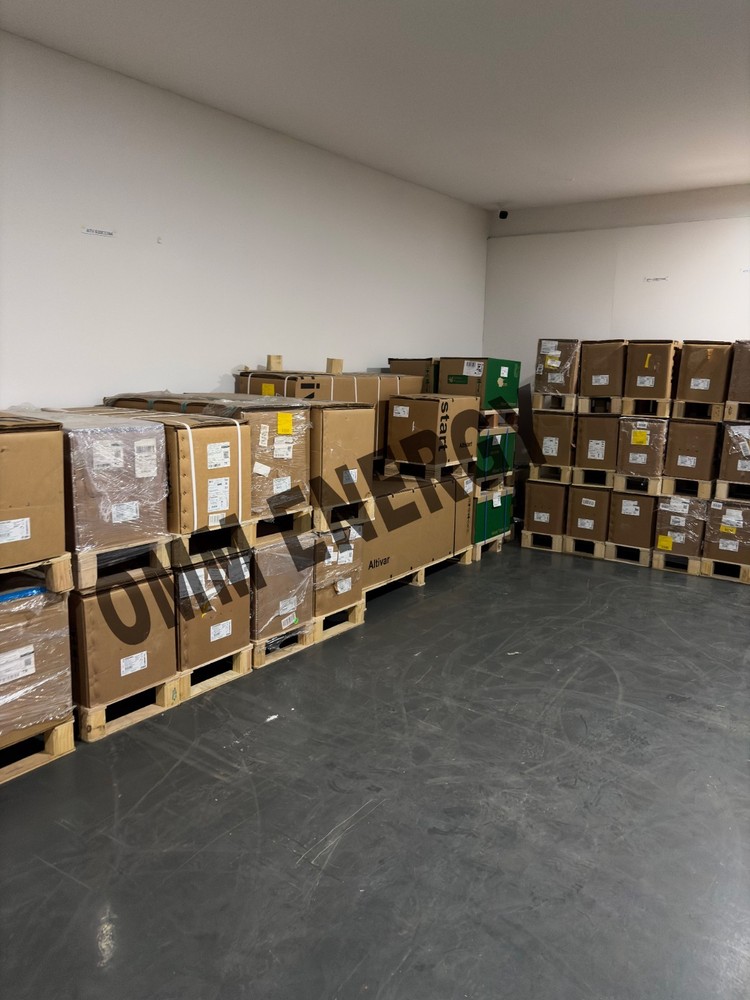 SCHNEIDER LV429407 MN/UVR 24V DC UNDERVOLTAGE RELEASE