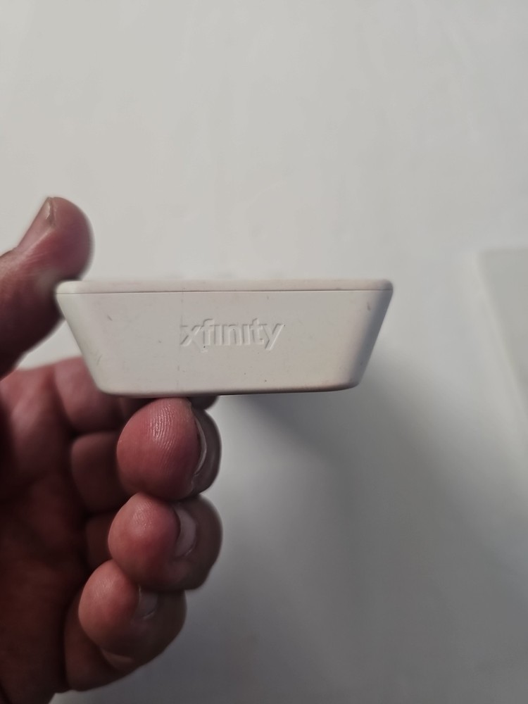 Xfinity Security Alarm Keypad + Motion White Home Security W Backplate UEHK2AZ0