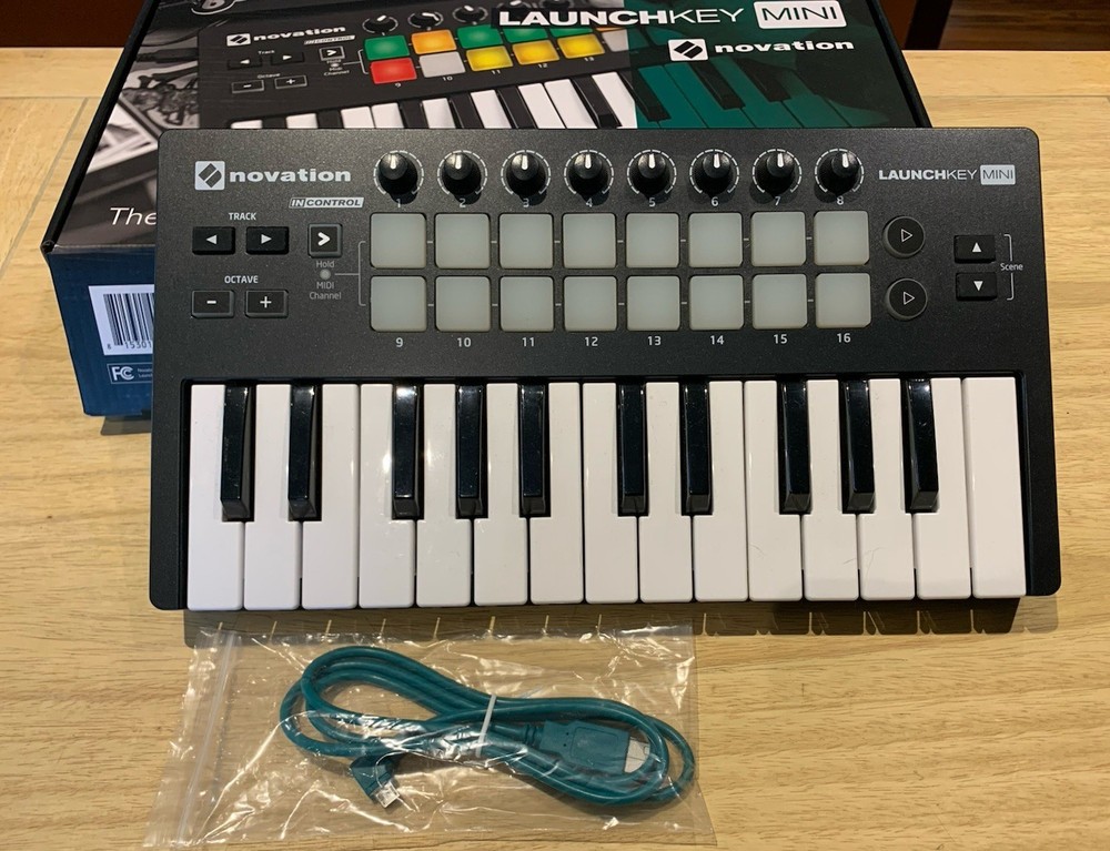 Novation Launchkey Mini MK2 25-Key USB MIDI Keyboard Controller, Pad Triggers
