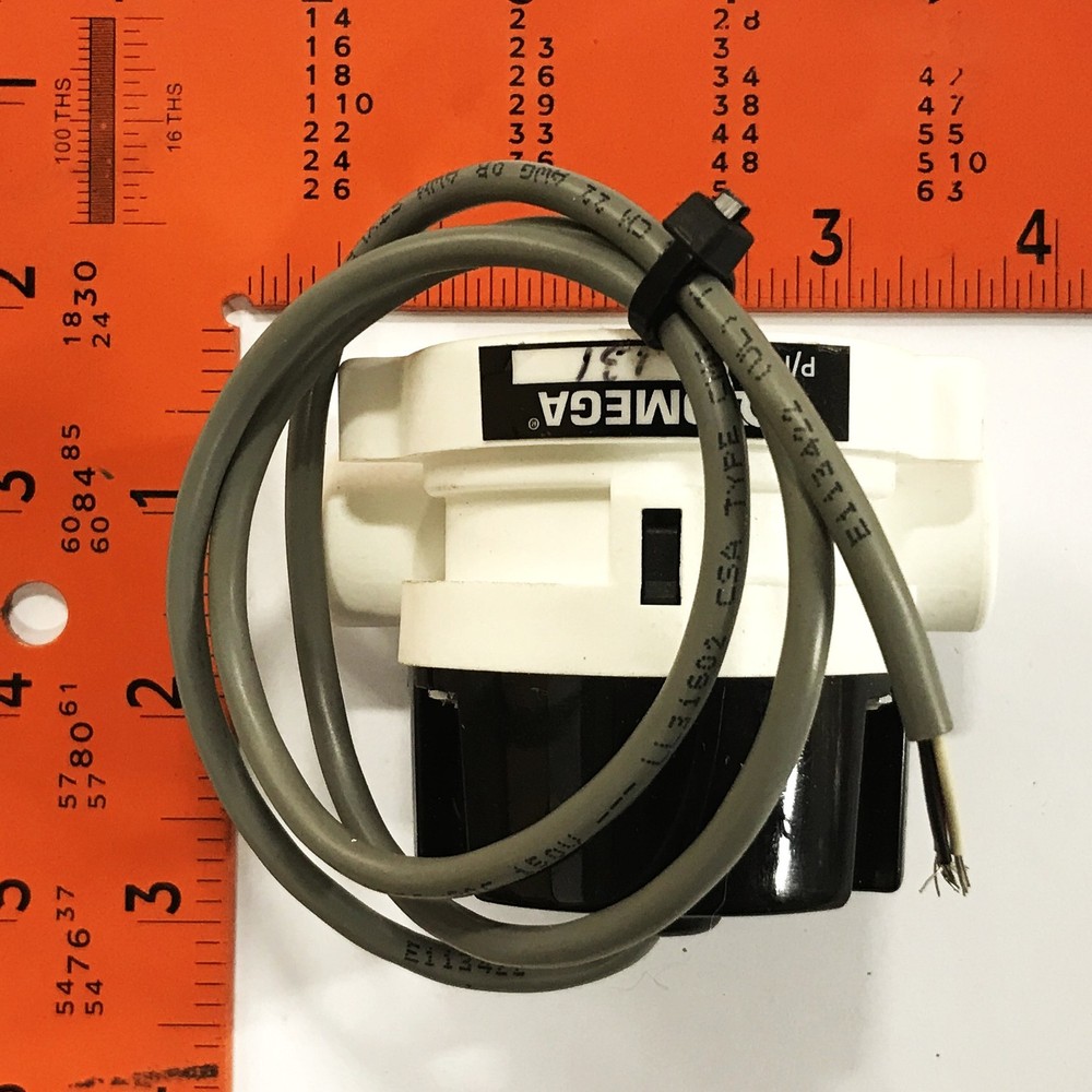 Omega 1/4 inch Pulse Flow Sensor FPR131 NOS