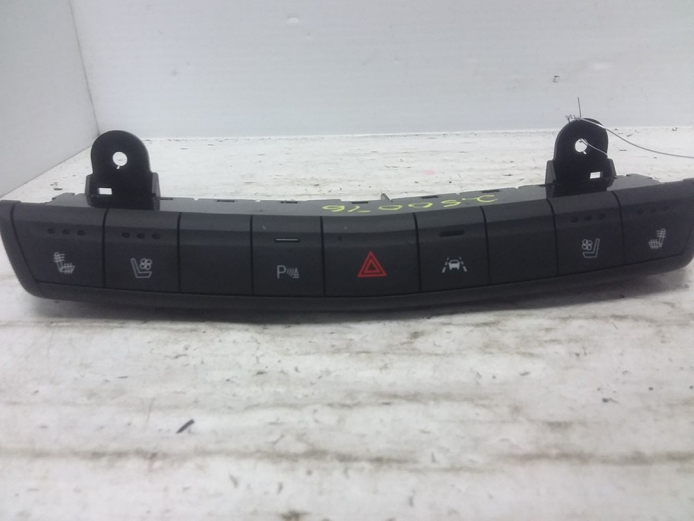 Dashboard Multi Control Switch 2021 Cadillac XT4 84499085