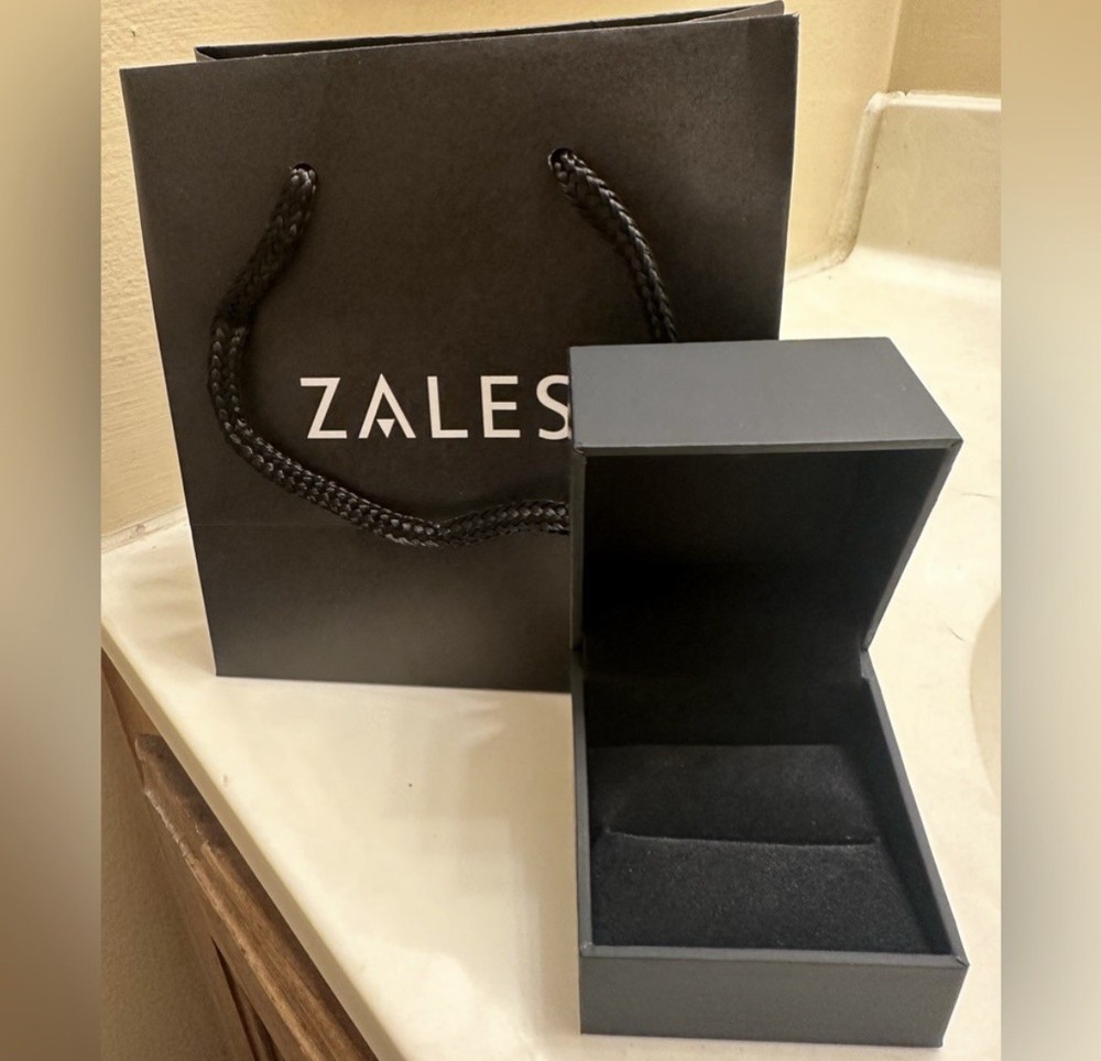 Zales Black Lined Ring Box