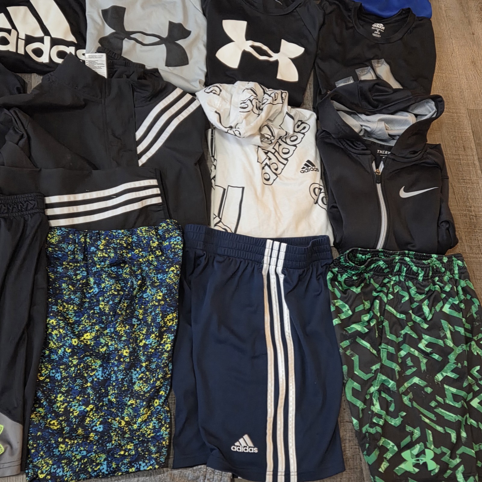 Nike Under Armour Adidas Boys Medium Clothing Lot 25 Pieces