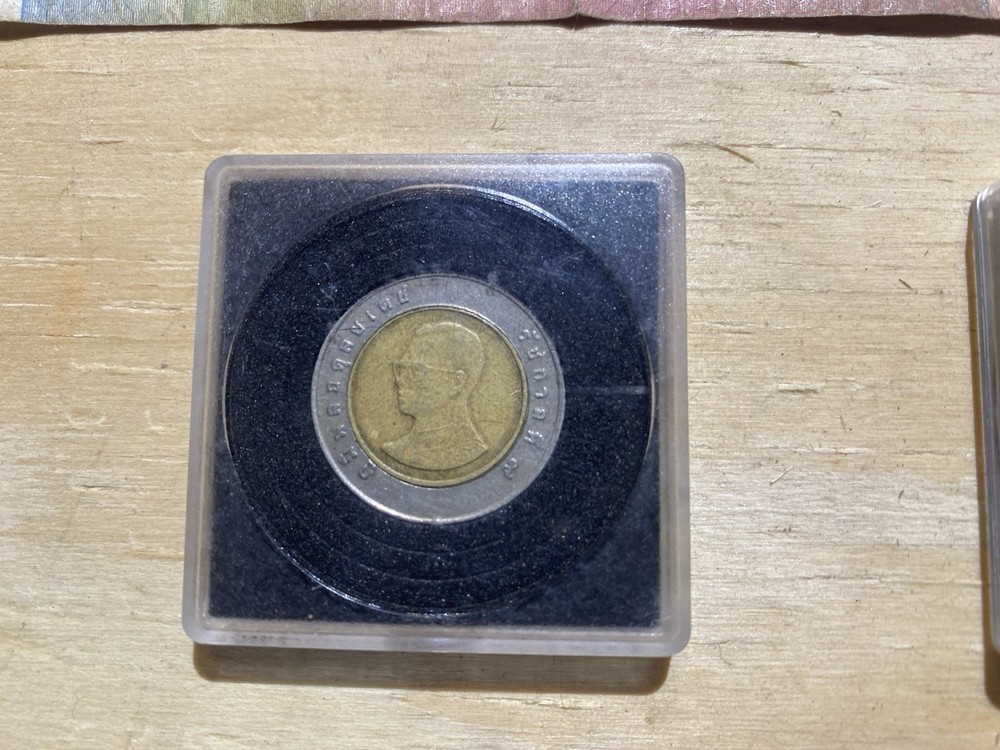 Far East Currency Lot