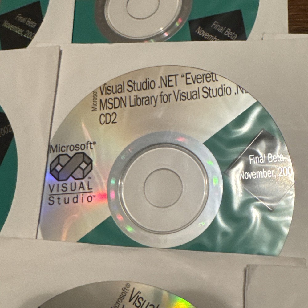 Microsoft Visual Studio.NET 2002 Professional Edition “Everett” MSDN Discs