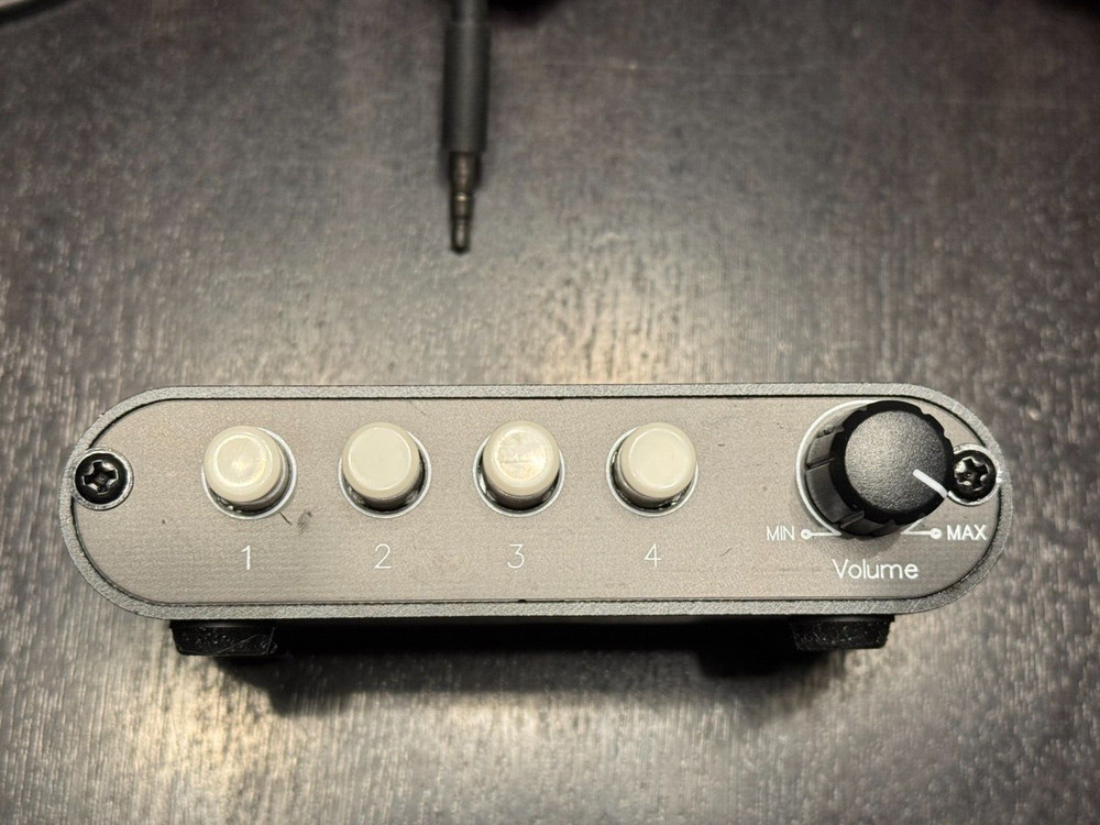 4 port digital audio switch with cables - paranormal - ghost hunting - EVP