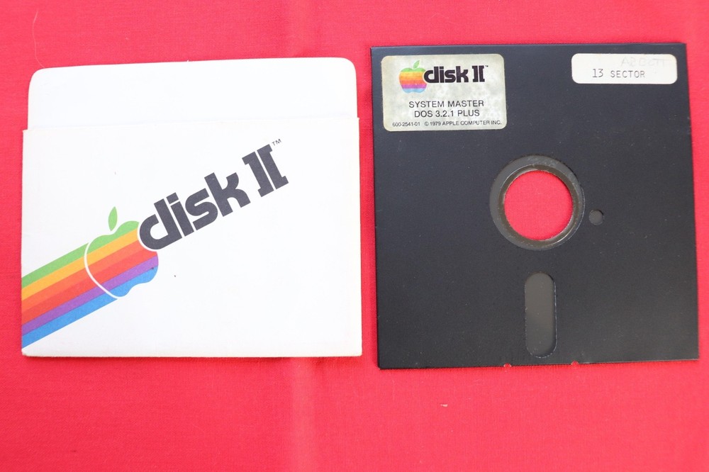 VINTAGE APPLE COMPUTER SYSTEM MASTER DOS 3.2.1 PLUS FOR THE APPLE II COMPUTERS