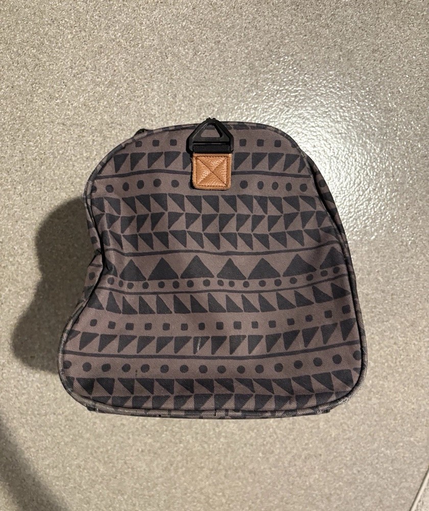 Hershel Supply Co. Novel Duffle / Geometric Triangle Pattern / Brown-Black