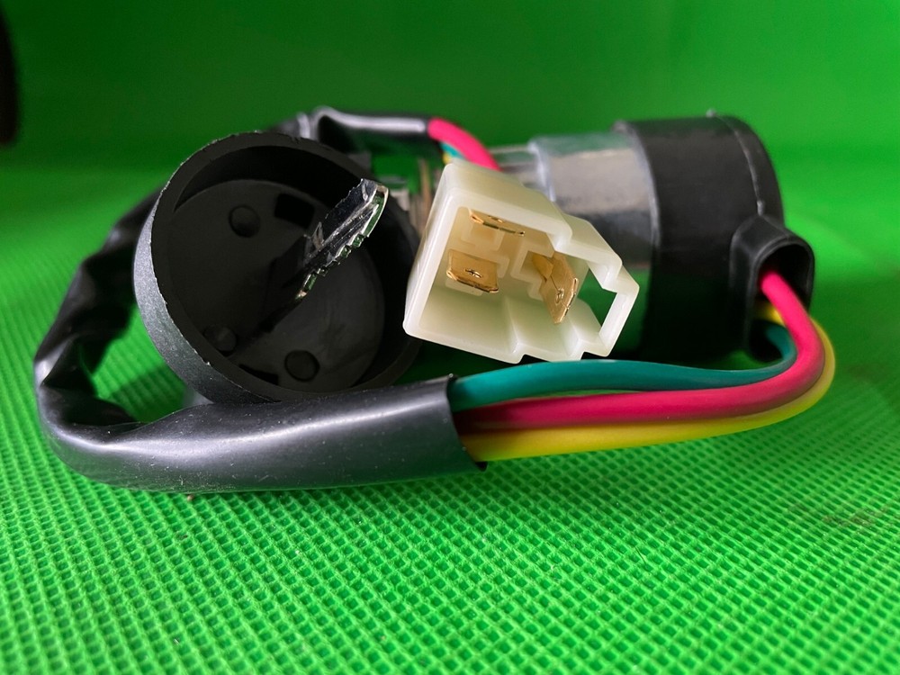 Quadzilla XRV 250 Buggy ignition key starter switch 3 wire plug with 2 keys.