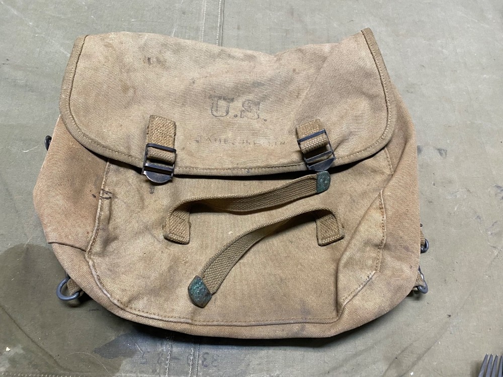 ORIGINAL WWII US AIRBORNE PARATROOPER M1936 MUSETTE JUMP BAG-OD#3, KADIN 1943