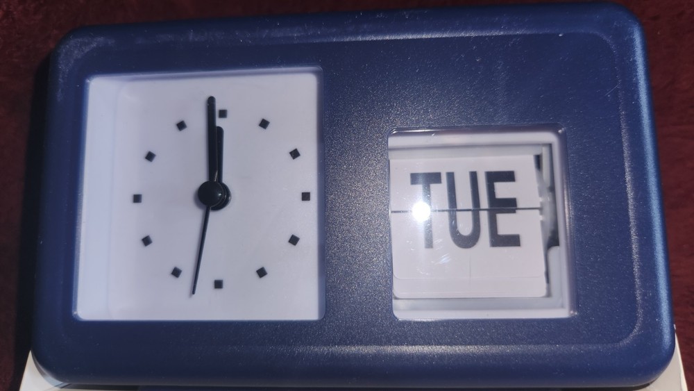Analog Clock/Date