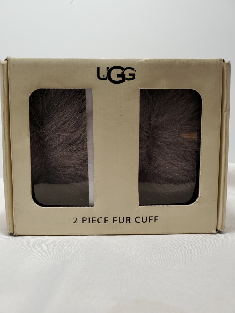 UGG AUSTRALIA TWO PIECE FUR CUFF  IN GIFT BOX