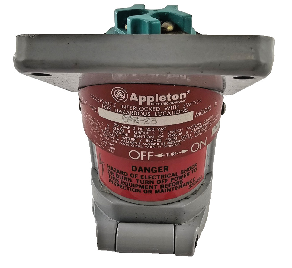 CPR-23 APPLETON RECEPTACLE INTERLOCKED W/ SWITCH