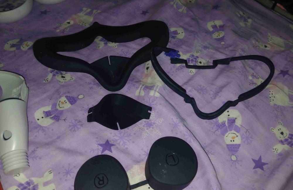 Meta Quest 2 Wireless VR Headset Bundle with Controllers, Cases, Grips