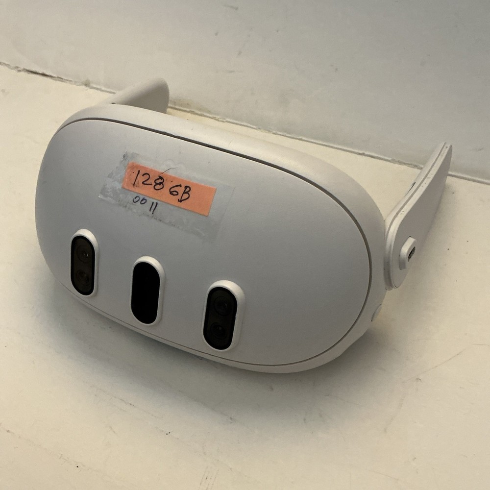 Meta Quest 3 128GB VR Headset Only (0011)- Working- Read description