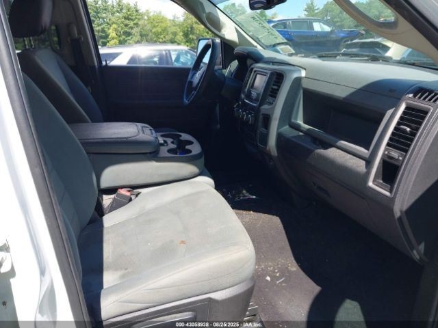 (LOCAL PICKUP ONLY) RAM1500 2017 Air Shutter 2096879