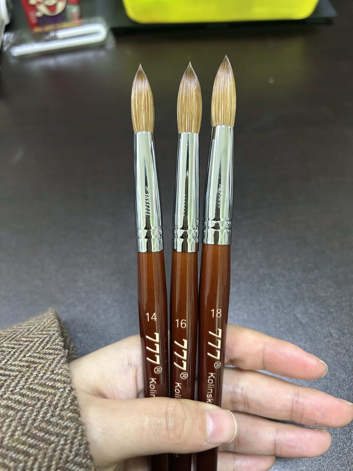 777 kolinsky sable hair acrylic brush (crimped) - Choose your size